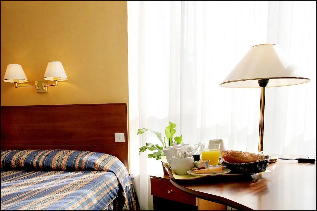 Hotel Le 209 Paris Bercy 4*,