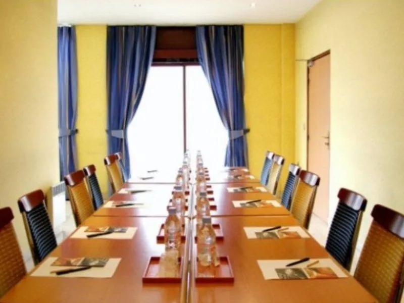 Hotel Le 209 Paris Bercy France